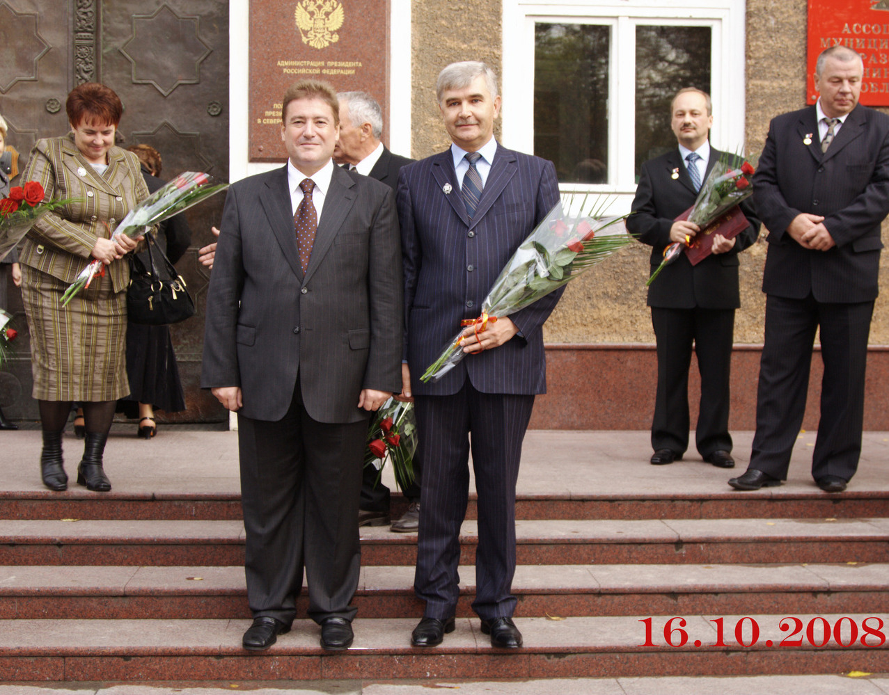 ВРУЧЕНИЕ НАГРАДЫ "ЗАСЛУЖЕННЫЙ СТРОИТЕЛЬ РОССИИ" ИСПОЛНИТЕЛЬНОМУ ДИРЕКТОРУ ООО "ВК-СПЕЦСТРОЙ"